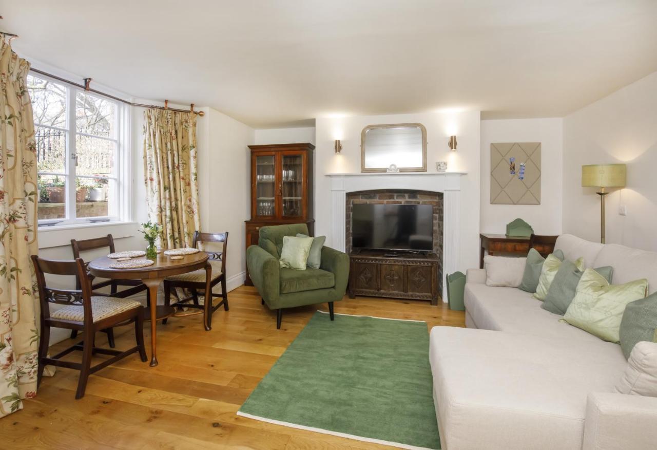 The Garden Square - Unique Luxury Apartment In Historic Garden Square - Ideal For 2 People York Eksteriør bilde