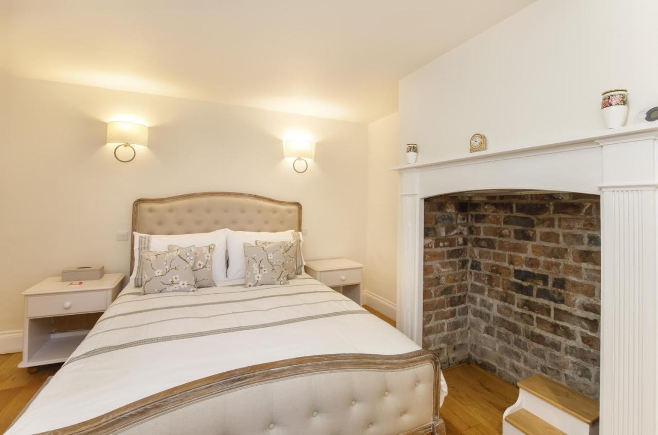 The Garden Square - Unique Luxury Apartment In Historic Garden Square - Ideal For 2 People York Eksteriør bilde